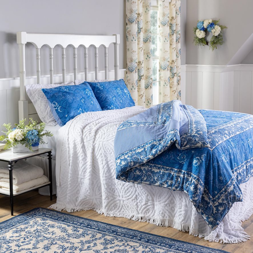 60H0822441 Plow & Hearth couronne d'hortensias synthétiques bleues et blanches avec de la verdure articles ménagers