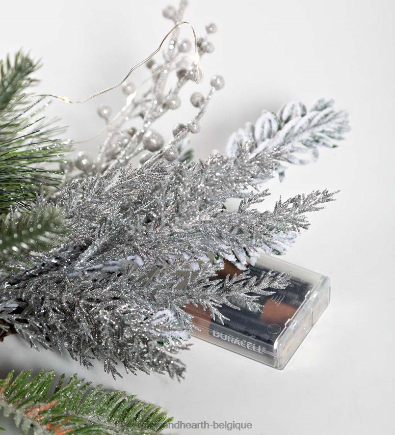 60H0821707 Plow & Hearth guirlande de vacances à feuilles persistantes argentée éclairée articles ménagers