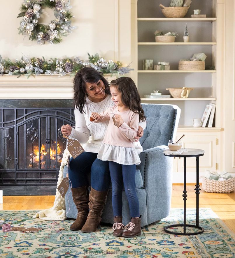 60H0821707 Plow & Hearth guirlande de vacances à feuilles persistantes argentée éclairée articles ménagers