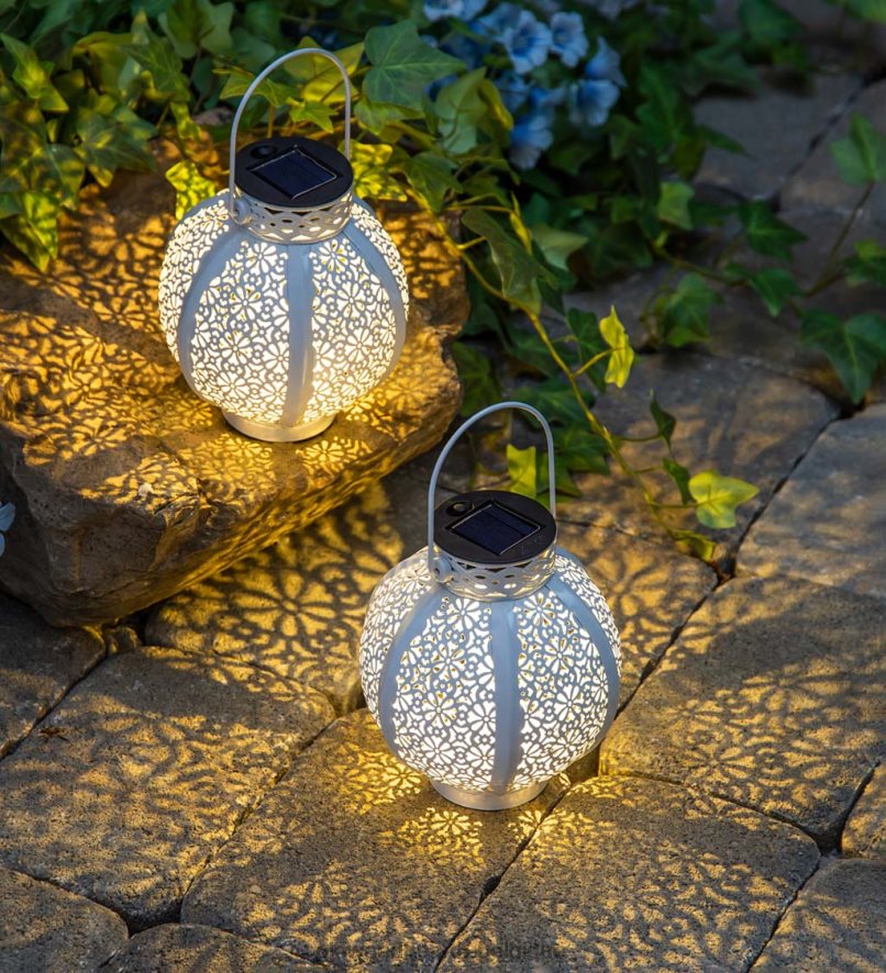 60H082484 Plow & Hearth mini lanternes solaires découpées, lot de 2 - bronze cour et jardin