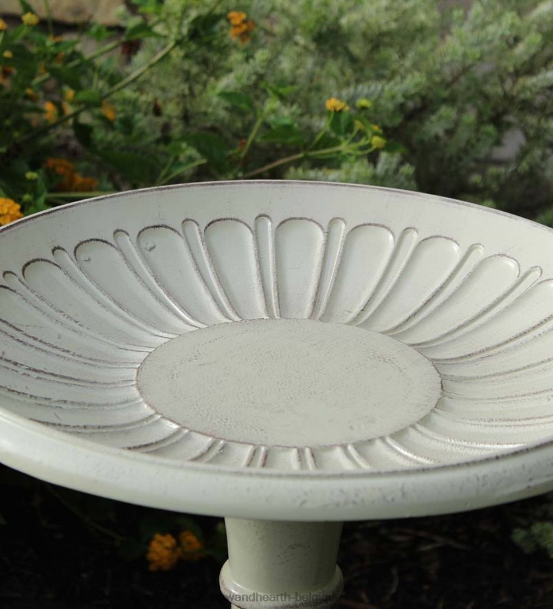 60H082841 Plow & Hearth Bain d'oiseaux debout en métal blanc vintage Kingston sur socle cour et jardin